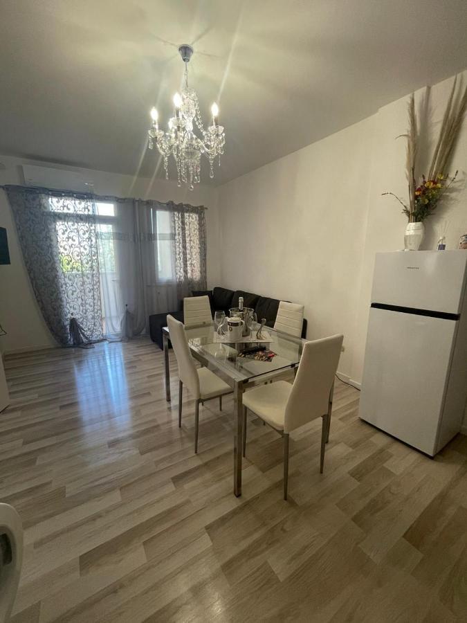Al Mare Appartement Lido Adriano Buitenkant foto